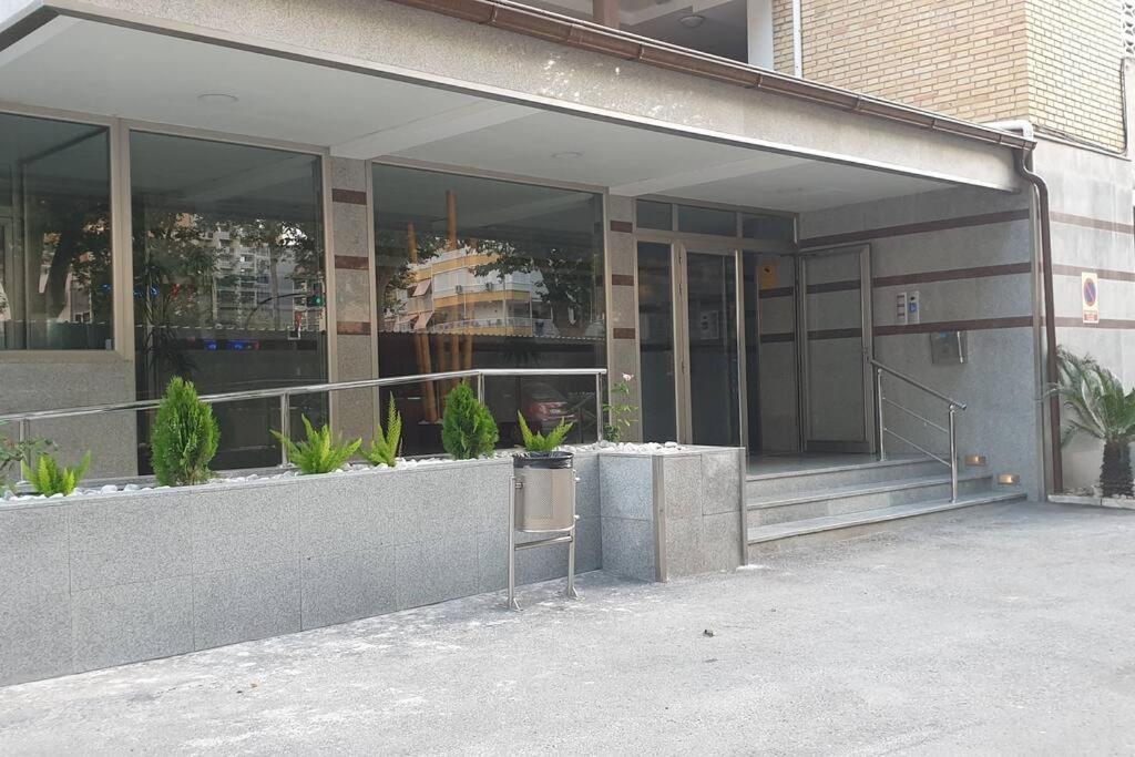 Beautiful Apartment With View On The Sea With Aircond. 베니돔 외부 사진